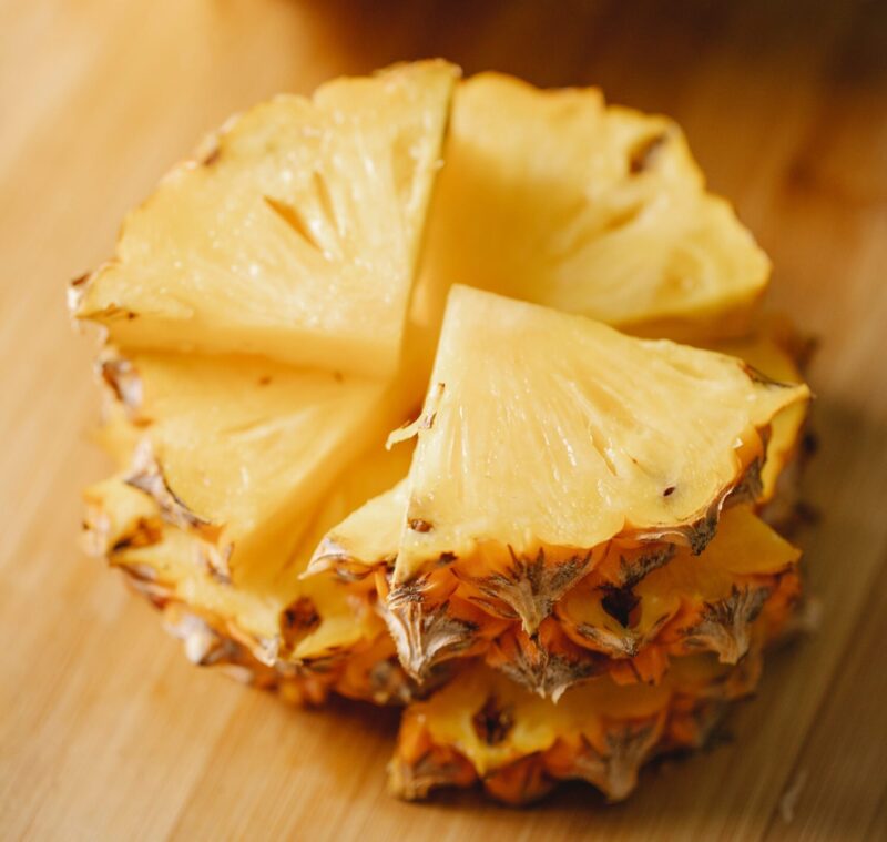 pineapple cut pieces
