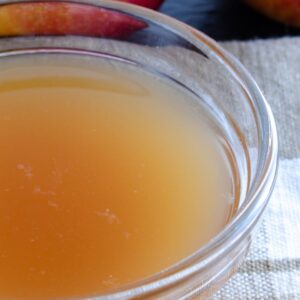 An image of apple cider vinegar (ACV) 
