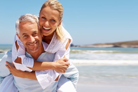 HRT-Couple-Beach-5106837-530